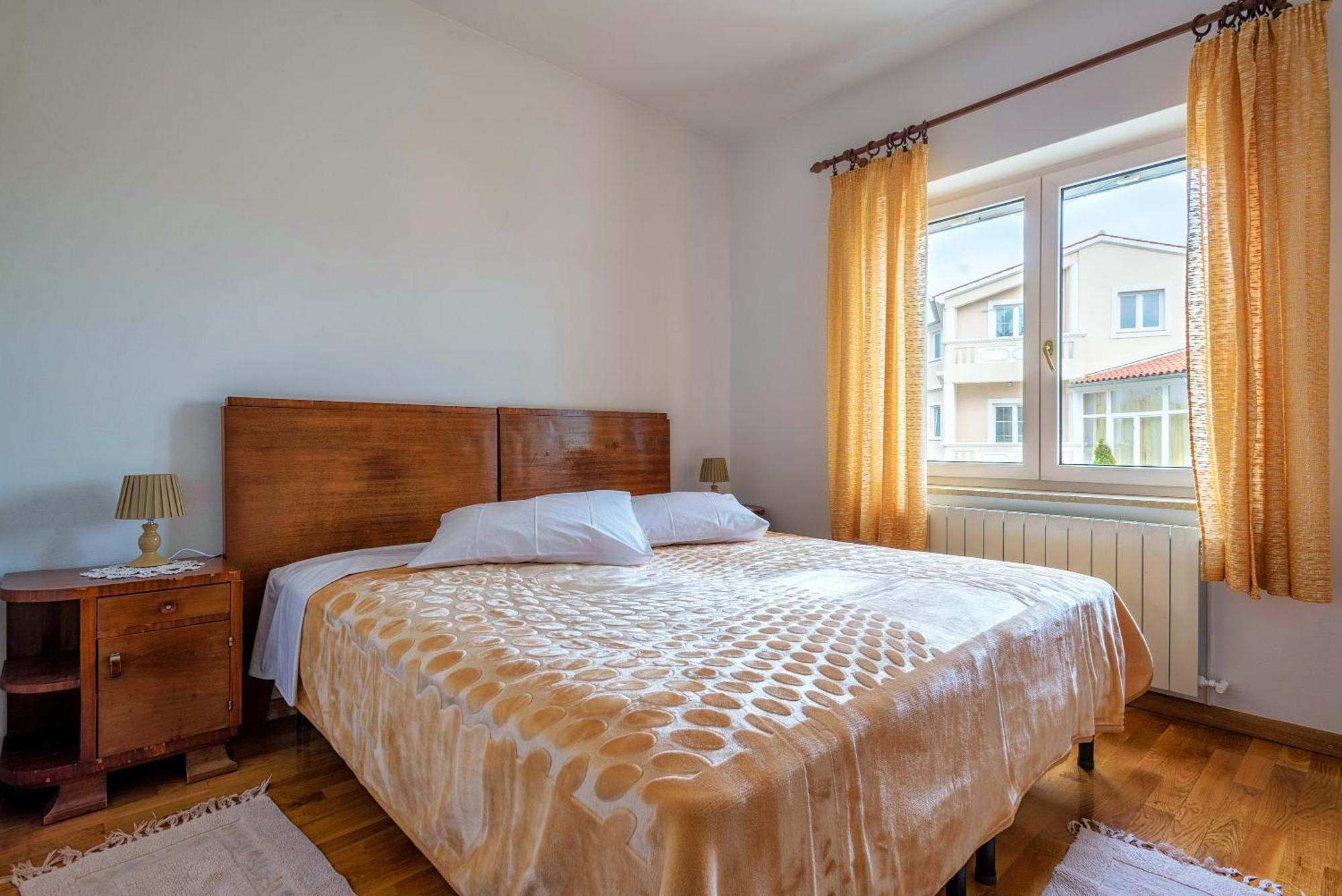 Apartment Majoran Pula Luaran gambar
