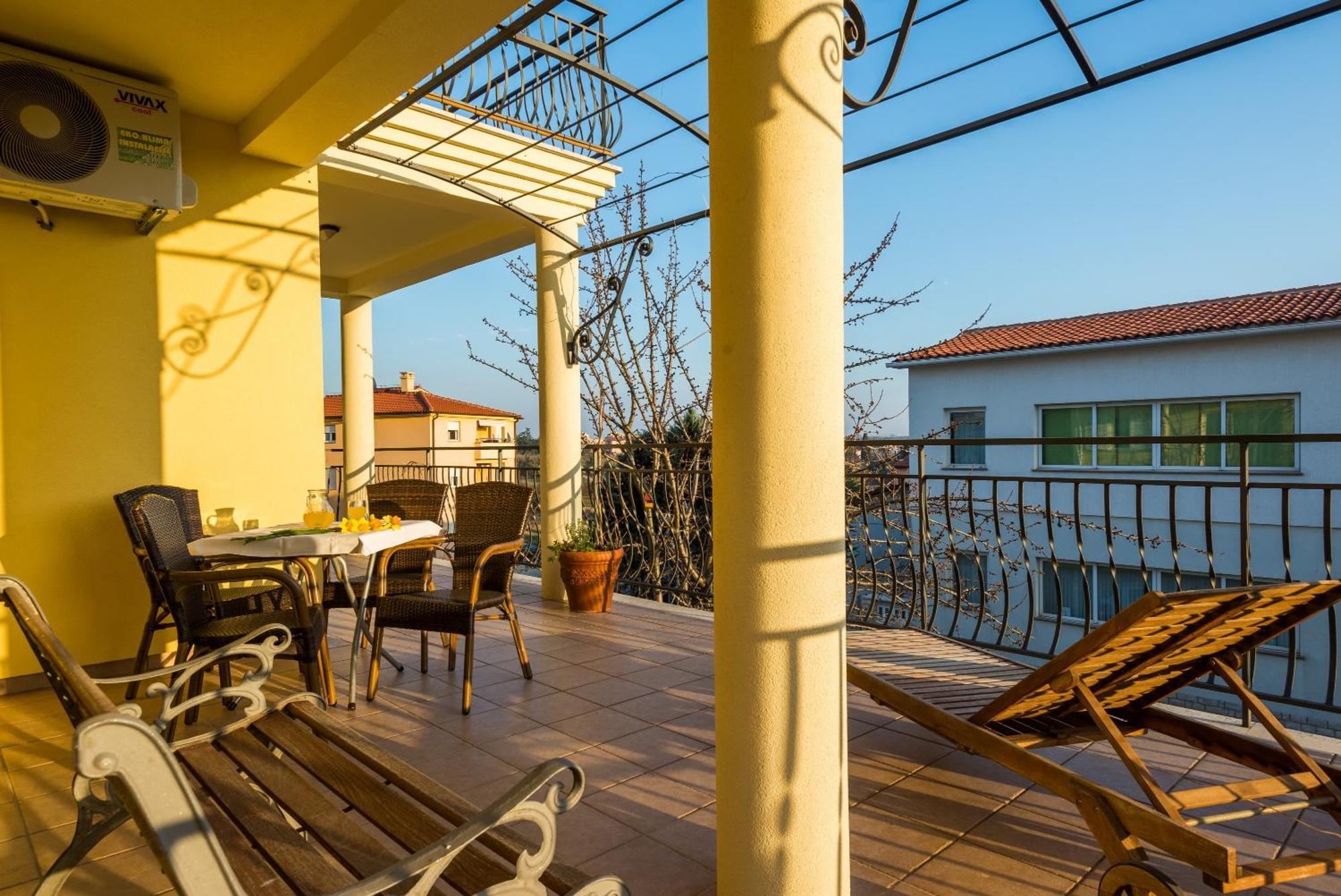 Apartment Majoran Pula Luaran gambar