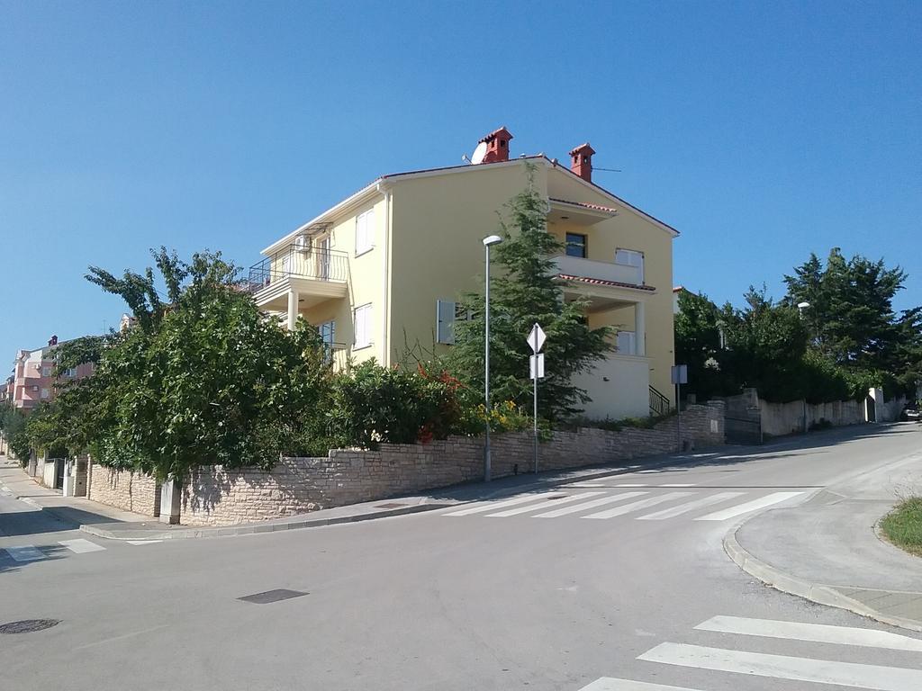 Apartment Majoran Pula Luaran gambar