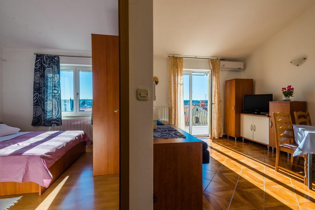 Apartment Majoran Pula Luaran gambar