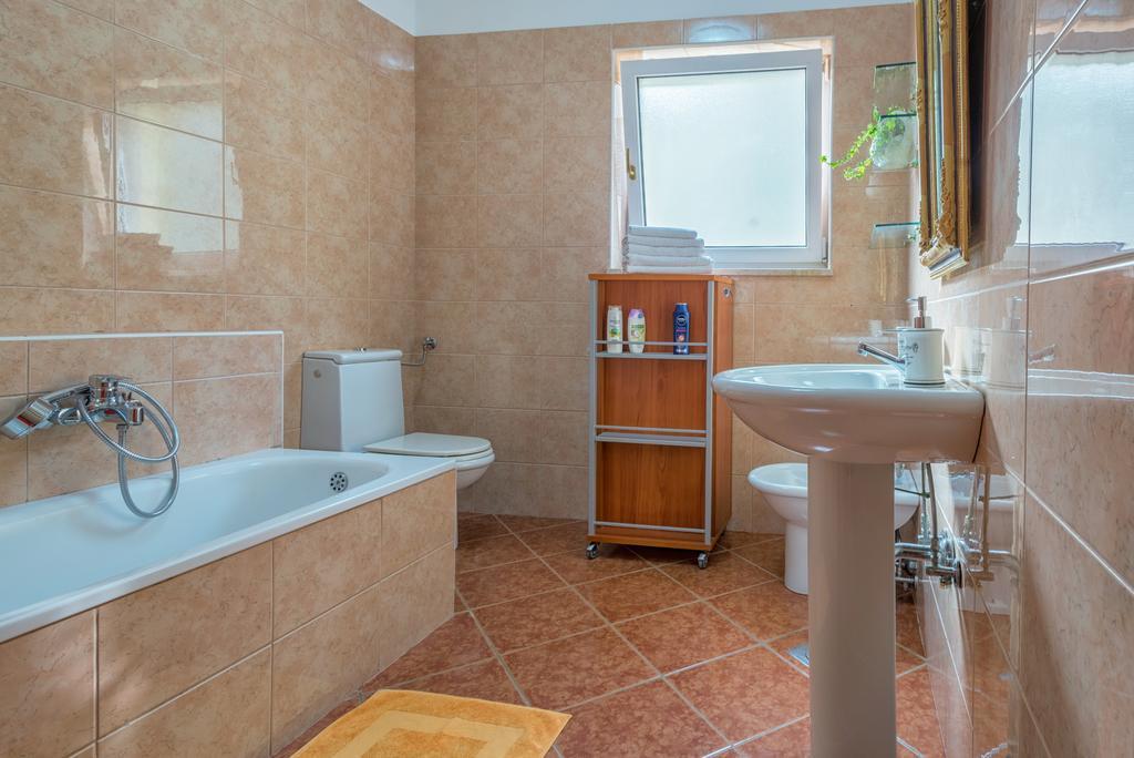 Apartment Majoran Pula Luaran gambar