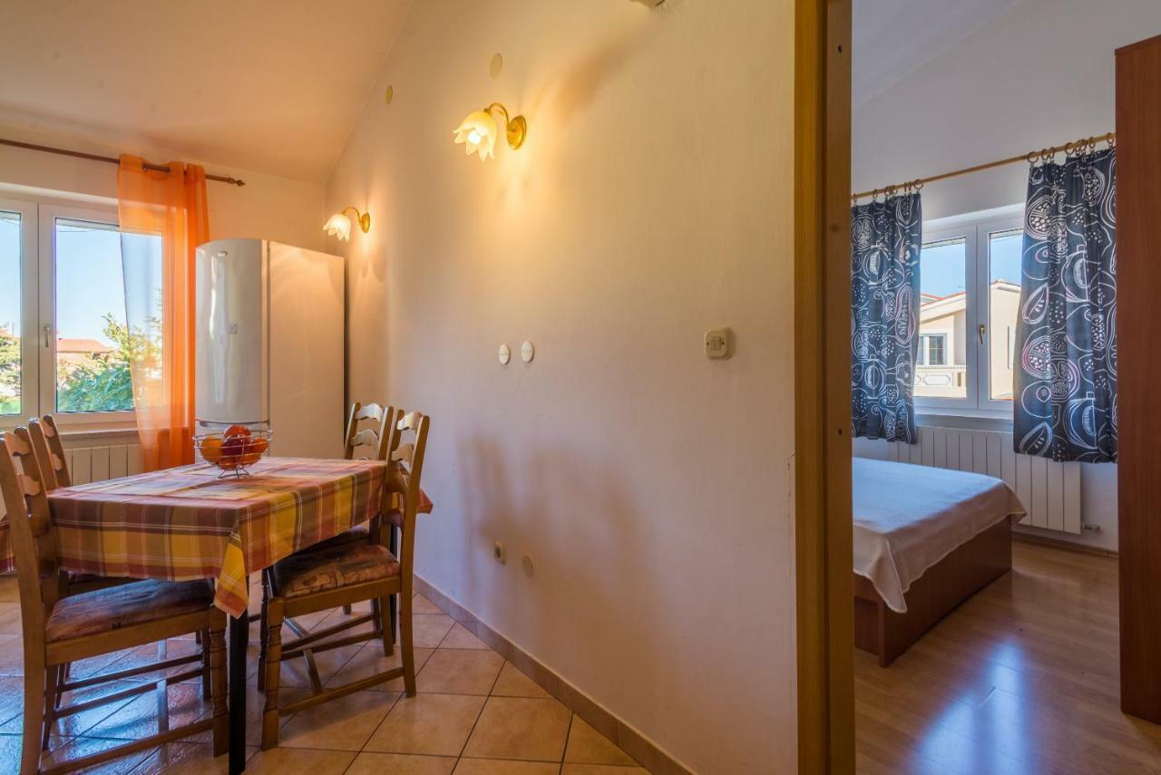 Apartment Majoran Pula Luaran gambar